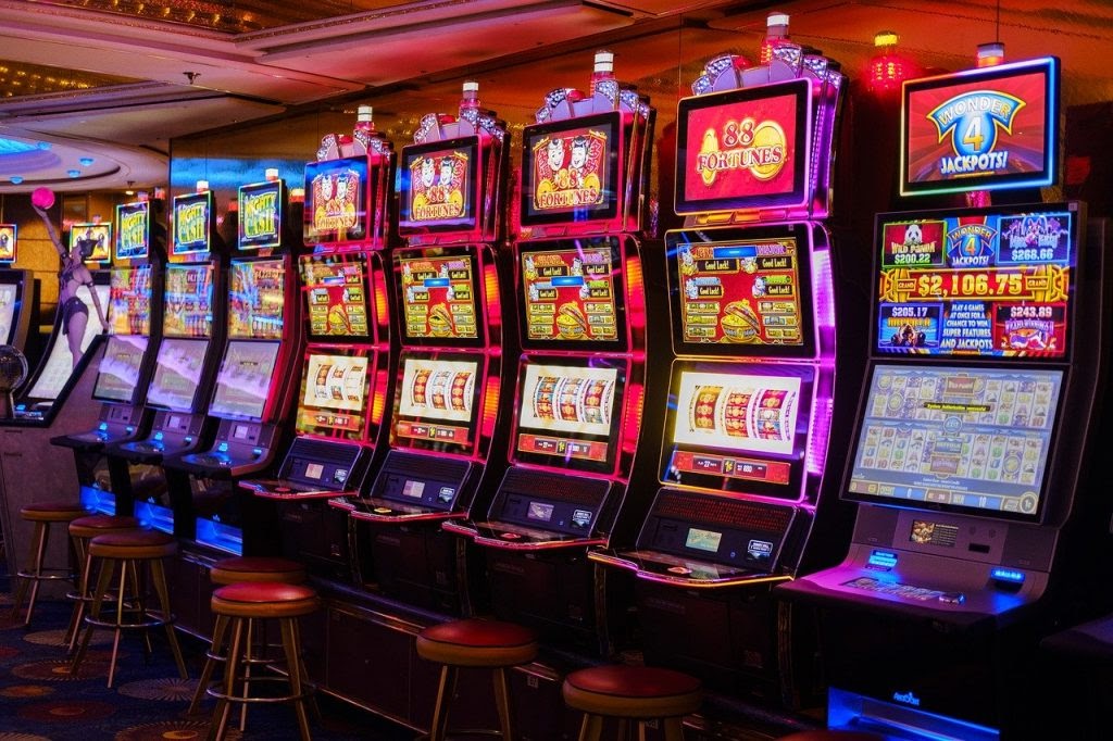 tìm hiểu về slot game - slot machine